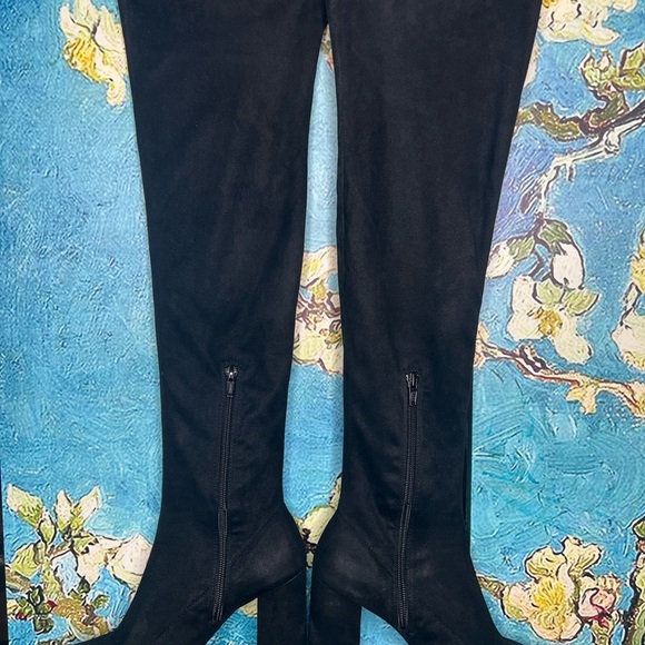 Zara Basic Collection, knee-high faux suede boots. - Picture 6 of 13